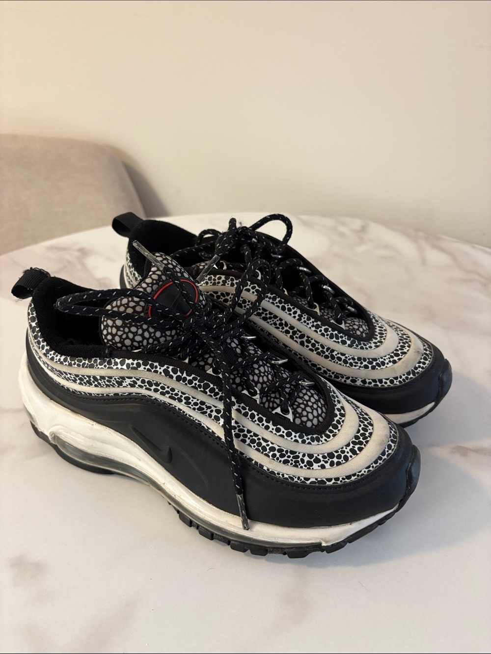 Nike Women's Black and White Patterned Sneakers